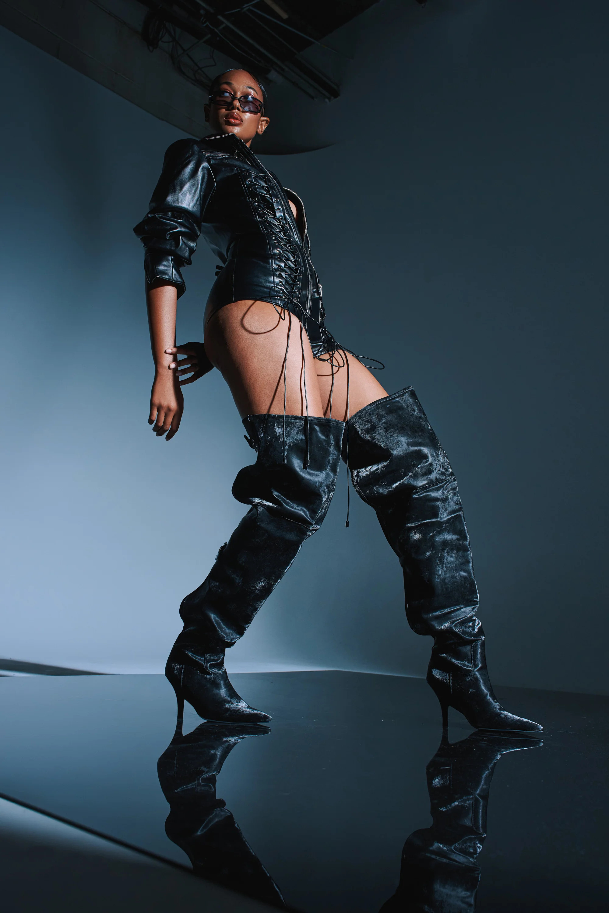 AKIRA Azalea Wang Backer Shine Over The Knee Boot | Black | Size 11 | AKIRA