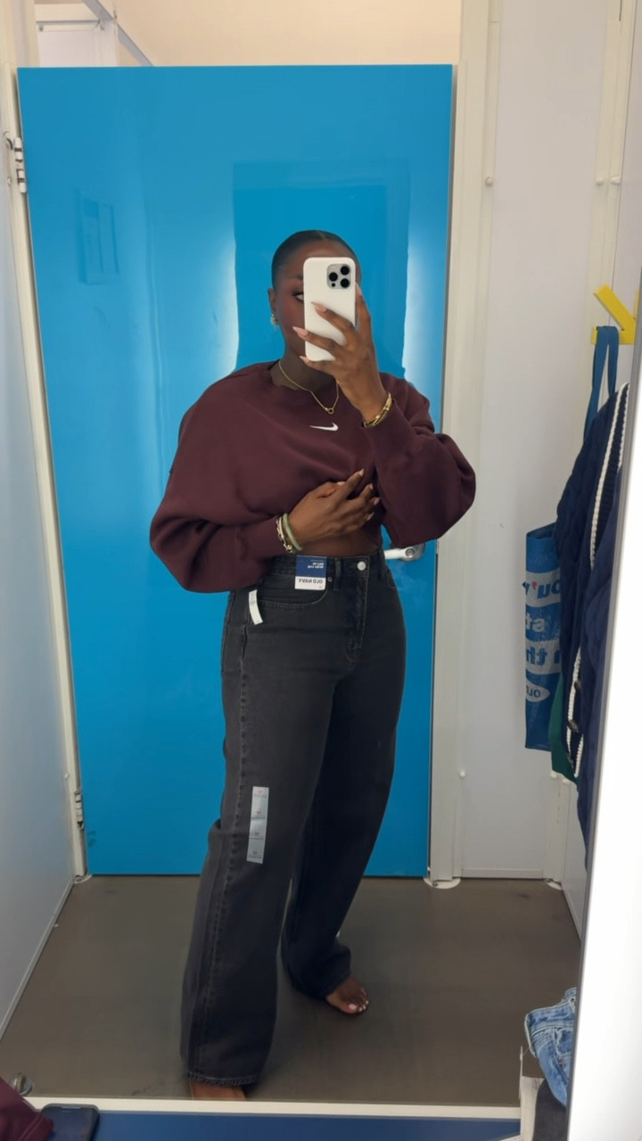 Stopped in to Old Navy and let me find out that I like the way the jeans fit! I’m wearing a size 12 in these Sky hi wide leg jeans and I like them.

#LTKStyleTip #LTKFindsUnder100 #LTKFindsUnder50