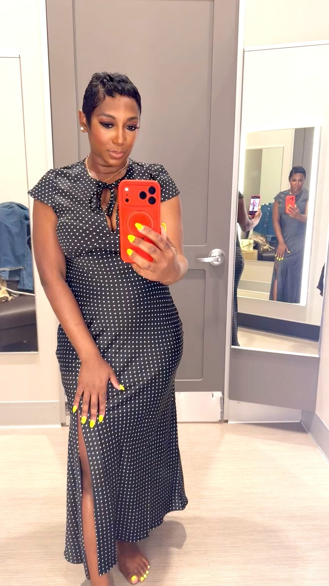 Classic never argues, it just shows up polished.
 That slit? That detail? Yeah… grown woman Target.
 Simple. Strategic. Stunning.

#LTKTravel #LTKootd #LTKSeasonal