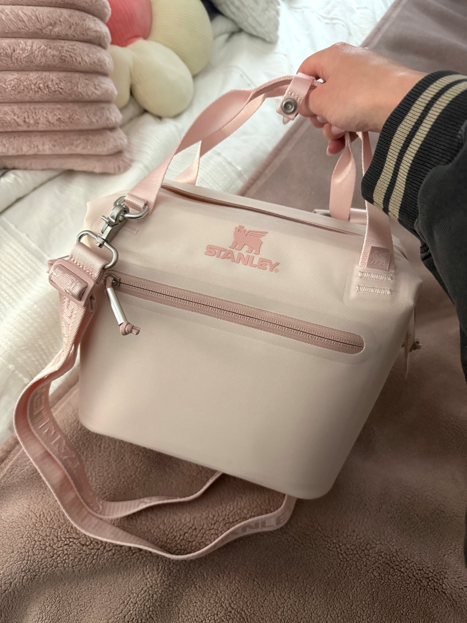 stanley mini cooler in rose quartz!!🤗

#LTKSeasonal #LTKSwim #LTKFestival