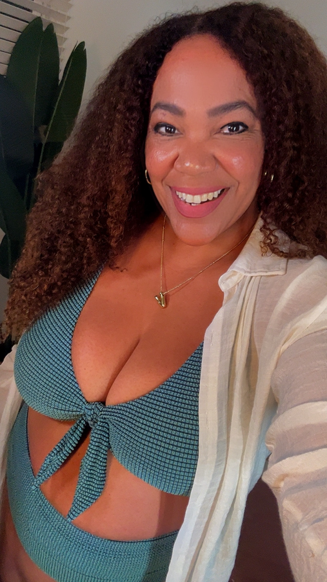 Adorable high waisted two piece. Size large 

#LTKMidsize #LTKOver40