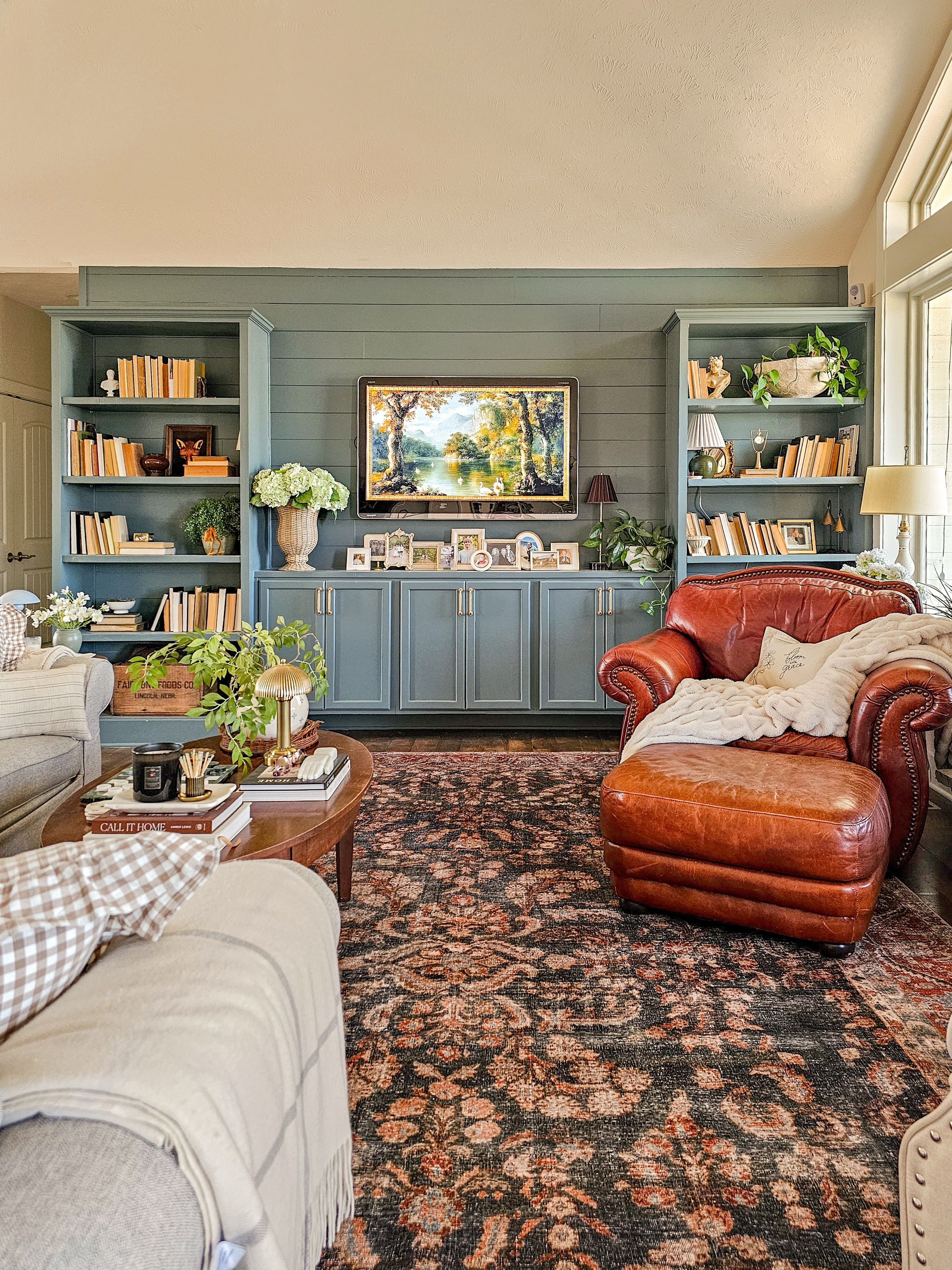 This rug made all the difference 

#LTKSeasonal #LTKHome #LTKOver40