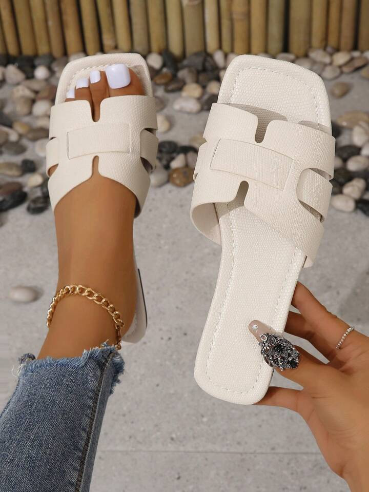 Summer New Arrival Lady's Fashionable Snake Pattern Embossed Hollow Out Slippers, Flat Sandals | SHEIN