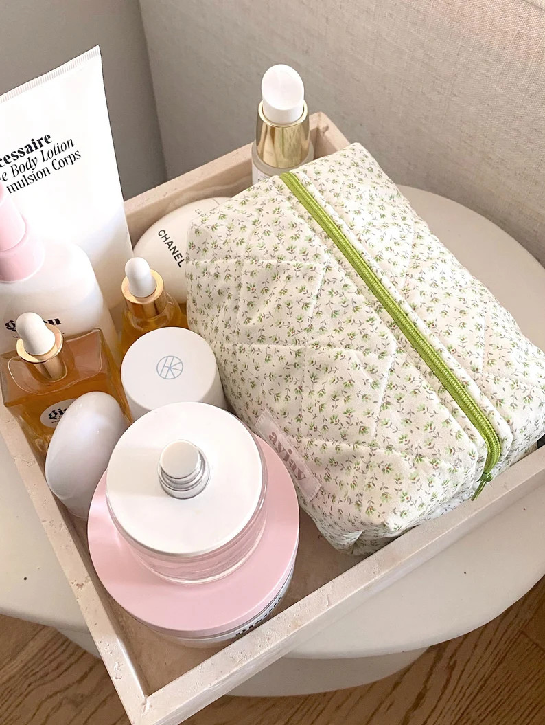 Makeup Bag Quilted Cosmetics Bag Green Ditsy Toiletry Travel Bag Machine Washable - Etsy | Etsy (US)