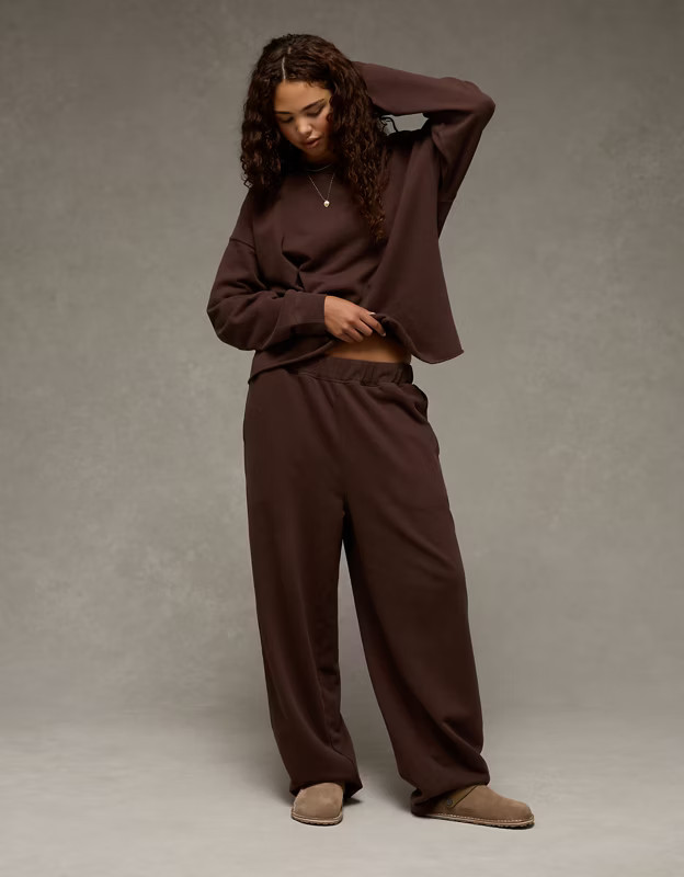 AE Everyday Luxe Barrel Sweatpant | American Eagle Outfitters (US & CA)