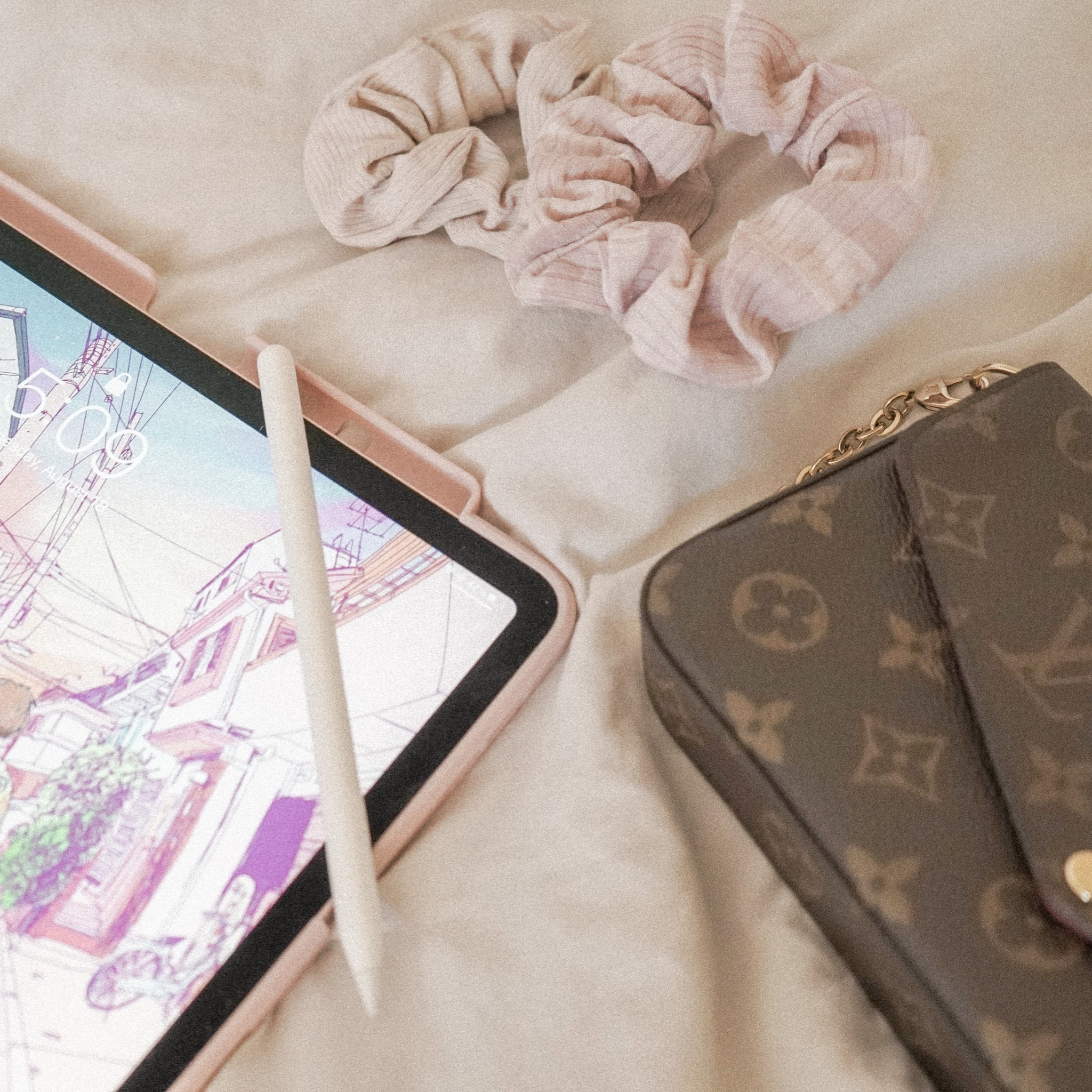 daily essentials ✨

#LTKtravel #LTKFind #LTKitbag