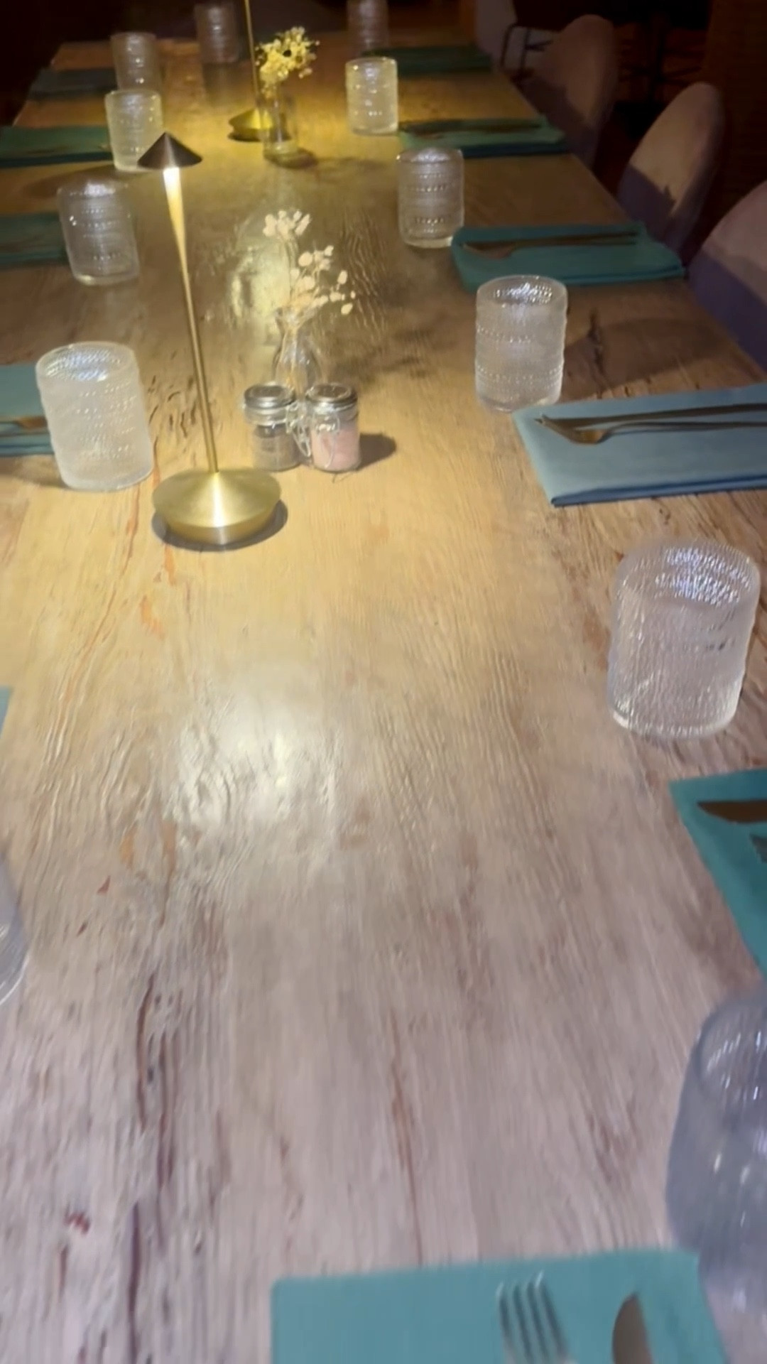 A modern dining setting that instantly sets the mood — clean lines, effortless style, and the kind of space that makes you want to sit down and stay a little longer. #AmazonFinds #SpringSale #DiningTable #ModernDining #DiningRoomStyle #HomeUpdate #SpringRefresh #LTKHome


#LTKSaleAlert #LTKHome