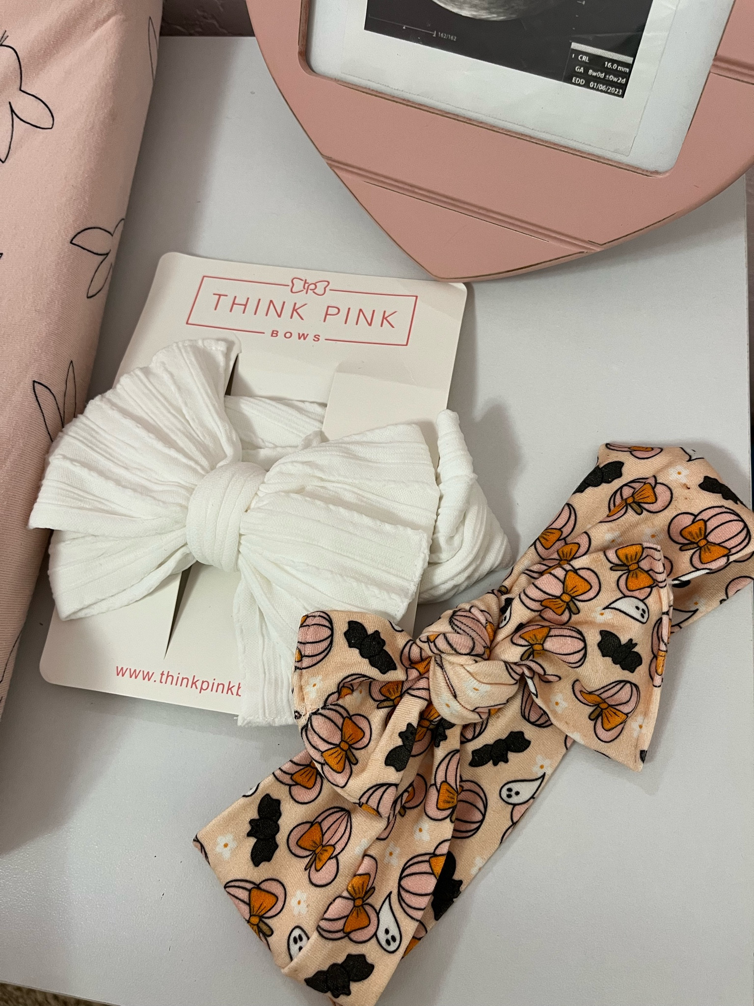 Shops on Etsy 🫶🏼 Baby girl bows! #shopsmall #etsyfinds #etsy #Babystyle #babygirloutfit #fall #fallstyle #halloween #spookyseason #smallbusiness #halloweenfinds #babyoutfits 

#LTKHalloween #LTKstyletip #LTKbaby