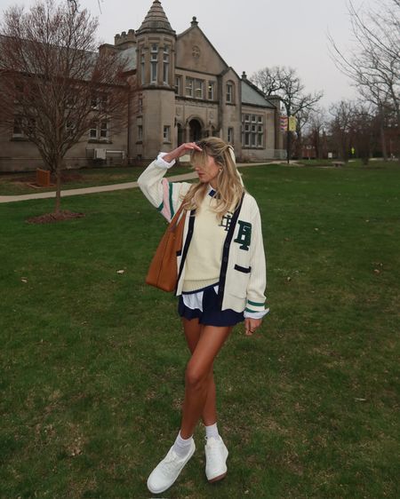 Preppy look I am obsessed with >>>

Casual spring outfits - casual preppy look - casual cute outfit ideas - spring fashion - revolve fashion - Beverly Hills x revolve - designer bag - trendy fashion

#LTKstyletip #LTKSeasonal