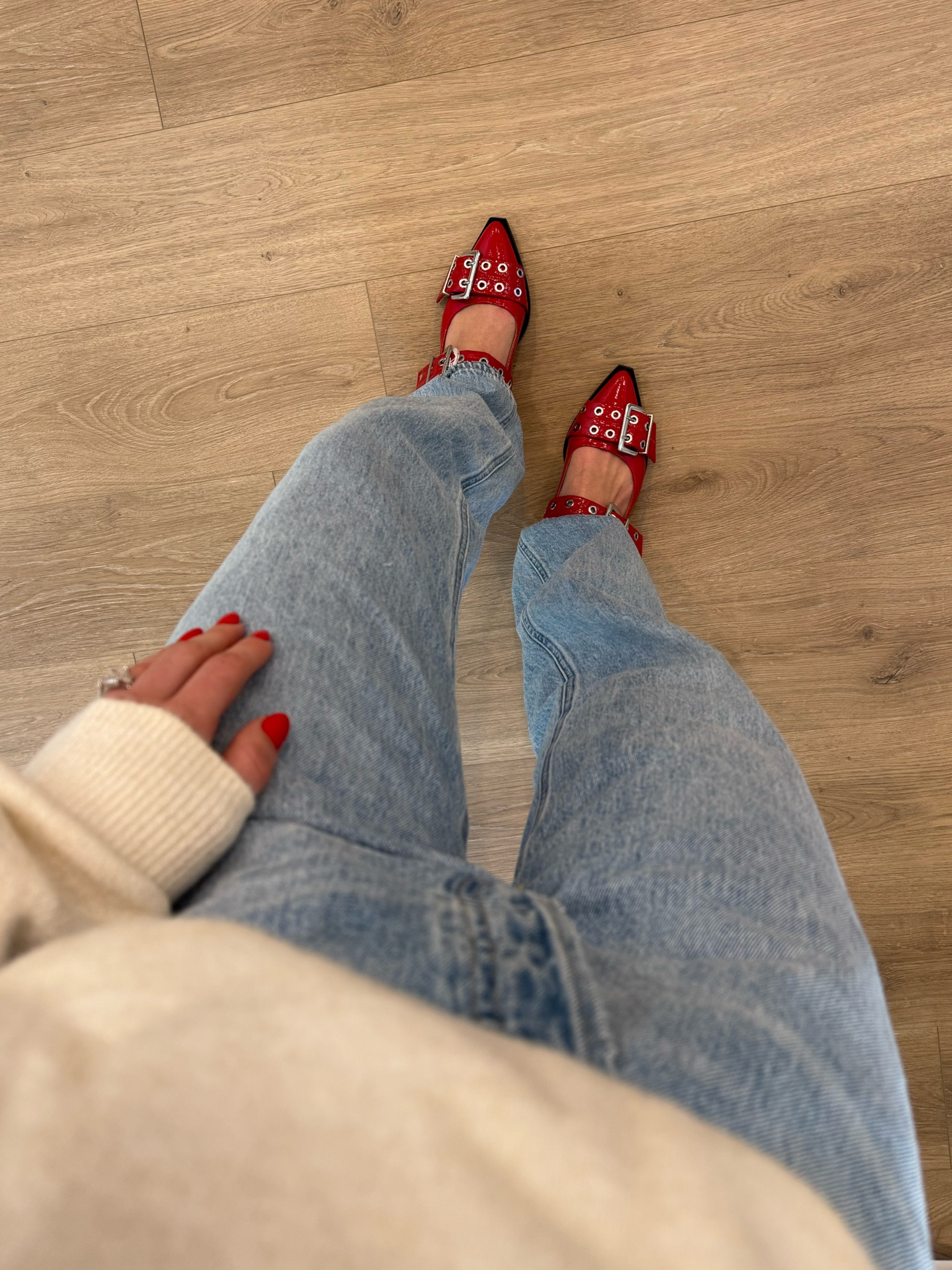 POP OF RED SHOES ❣️

#LTKstyletip #LTKfindsunder100 #LTKshoecrush