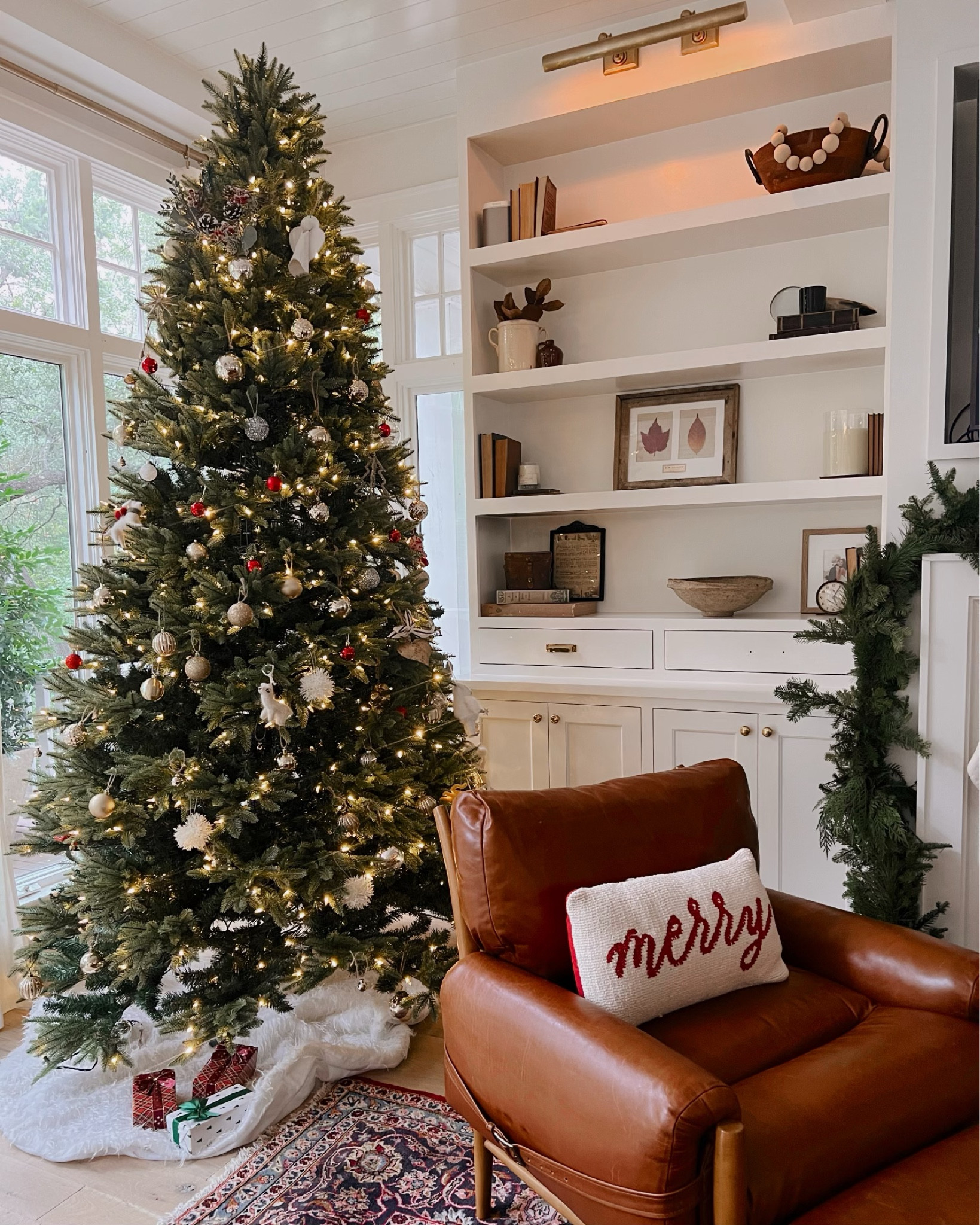 Christmas decorations for the living room space. Shop my finds below!

#LTKHoliday #LTKhome #LTKSeasonal