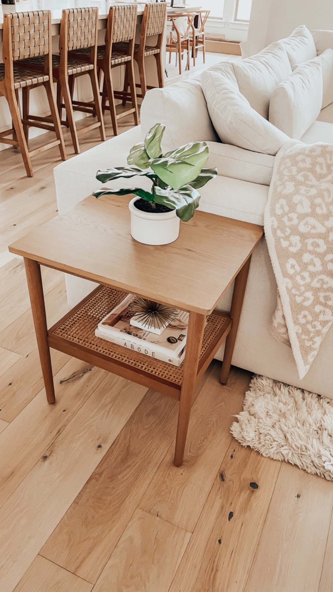 Home decor- living room inspo. Target find. Target barstools are restocked. Barefoot dreams blanket 


#LTKFind #LTKhome #LTKstyletip