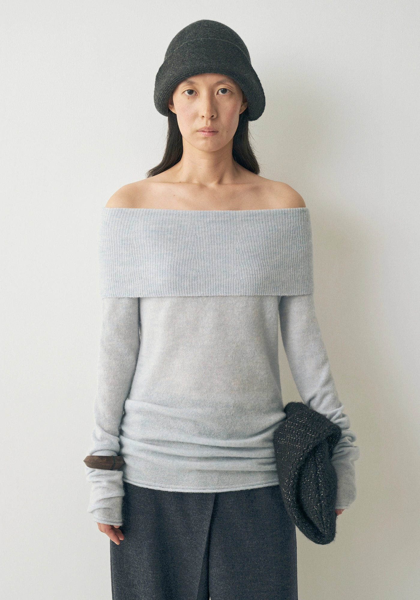 Off-shoulder Wool Top | INSIS