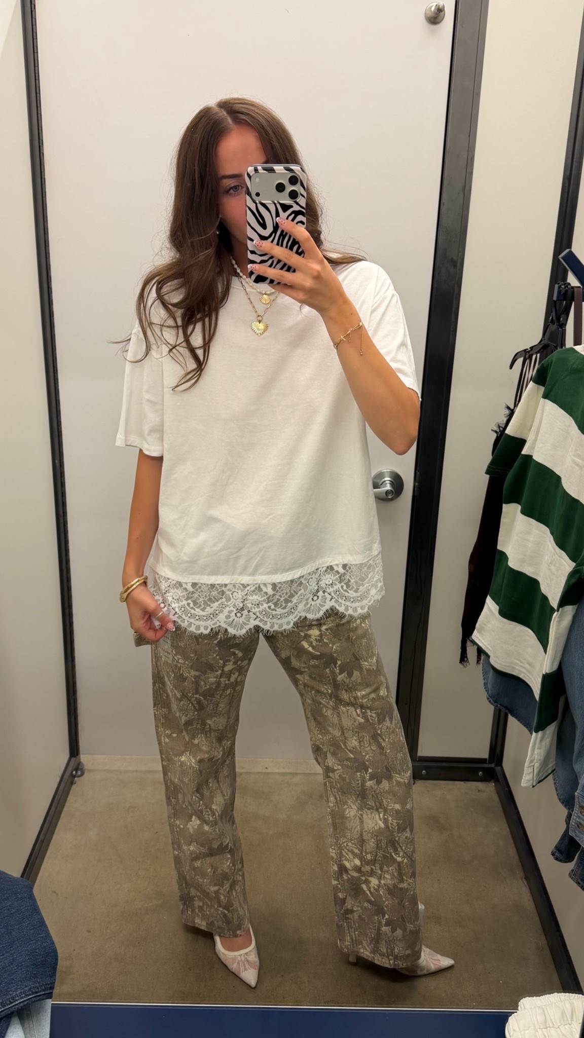 5’9” old navy try on. wearing size medium lace trim tee, 30x34 men’s camo carpenter pants

#LTKootd #LTKTall