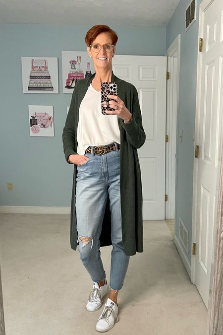 Casual outfit with a white T-shirt and jeans.

Casual outfit, distressed jeans outfit, long cardigan, fall outfit

#LTKstyletip