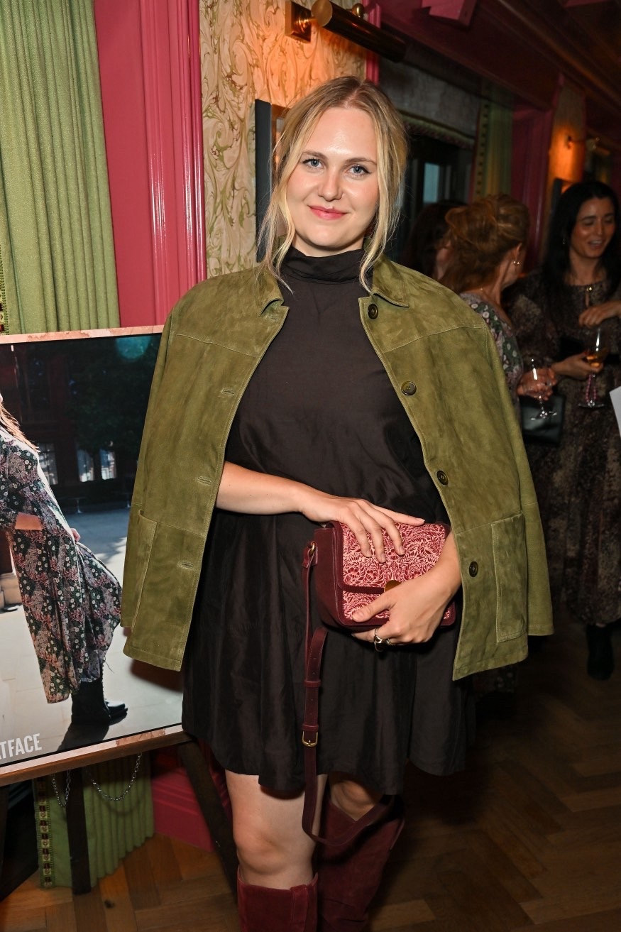 8/10 transitional outfits - suede jacket, tall boots and a gorgeous bag 

#LTKFashionMonth #LTKmidsize #LTKautumn