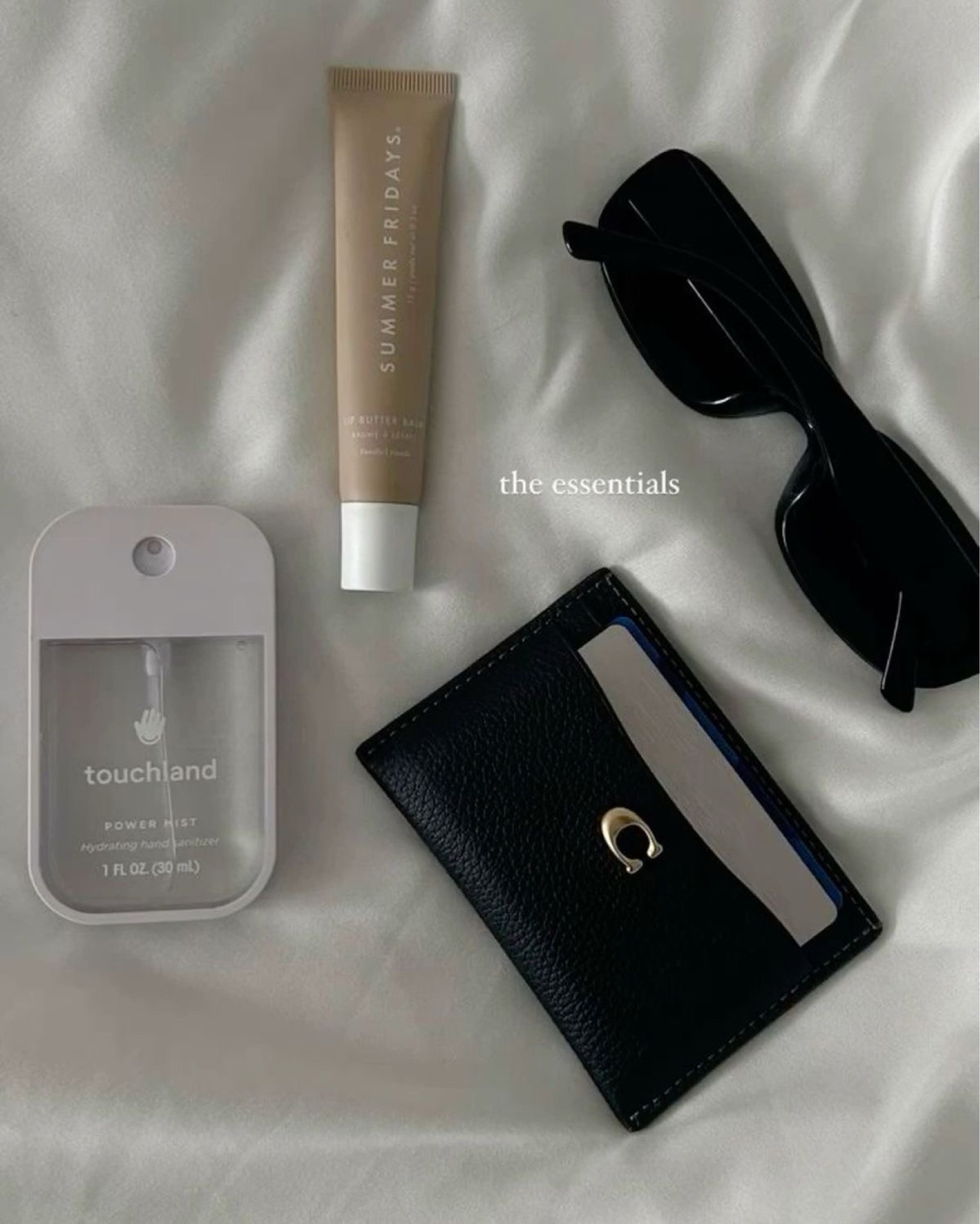 Everyday Essentials 🤍

#LTKstyletip #LTKgiftguide #LTKwinter