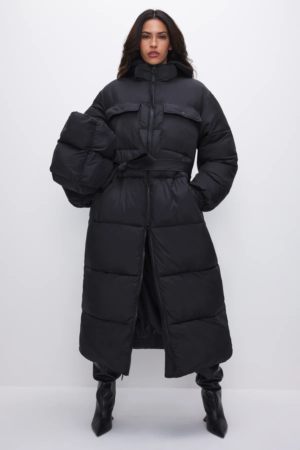 BELTED PUFFER COAT | Good American
