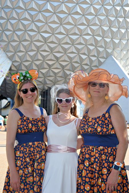 Orange Bird Dapper Day outfit  