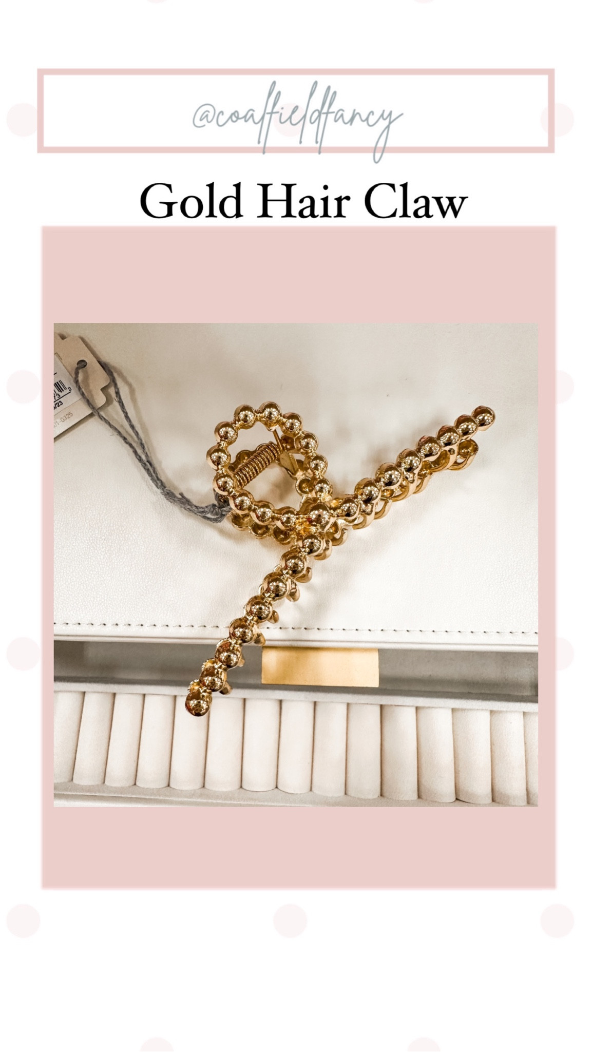 Gold hair claw 

#LTKHoliday #LTKfindsunder50 #LTKGiftGuide