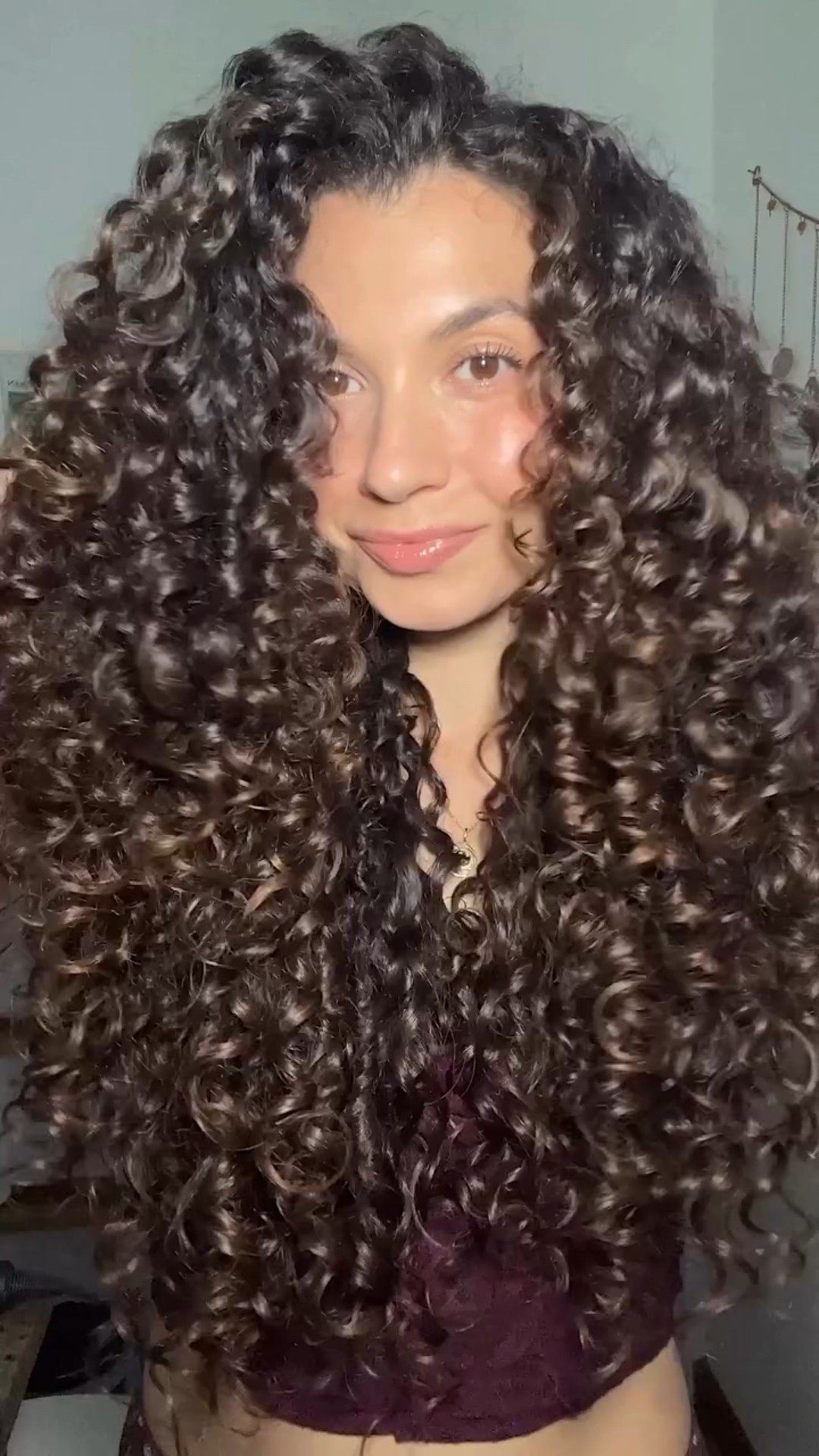 trying the @isima curls don’t lie curl cream! 🩷

Do you think it’s worth the hype yes/no? 

#curlyhair #curls #curlyhairroutine #curlyhairproducts