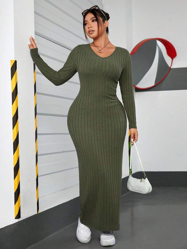 SHEIN EZwear Plus Solid V Neck Bodycon Dress | SHEIN