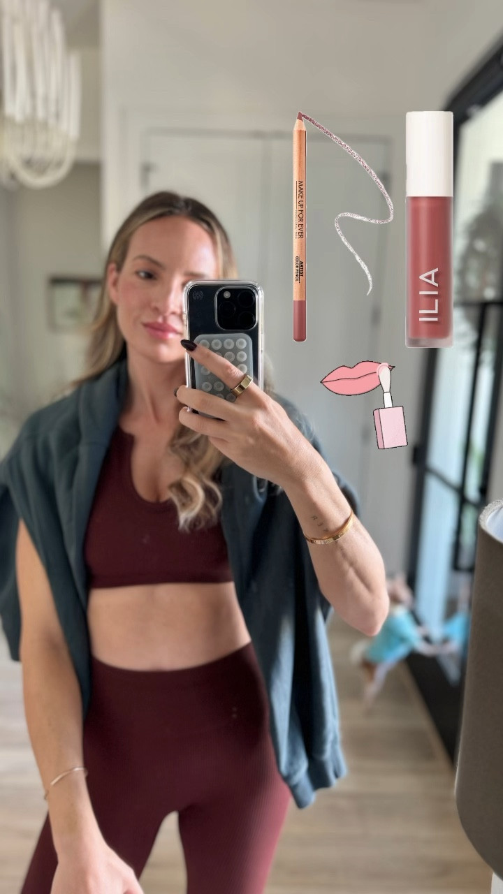 Wearing a small on the Amazon set in an XL in the sweatshirt

#LTKfindsunder50 #LTKbeauty #LTKfitness