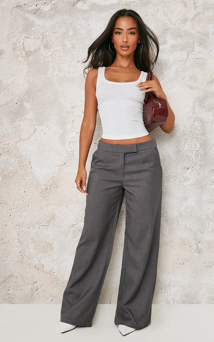 Petite Premium Grey Woven Low Rise Wide Leg Trousers | PrettyLittleThing US