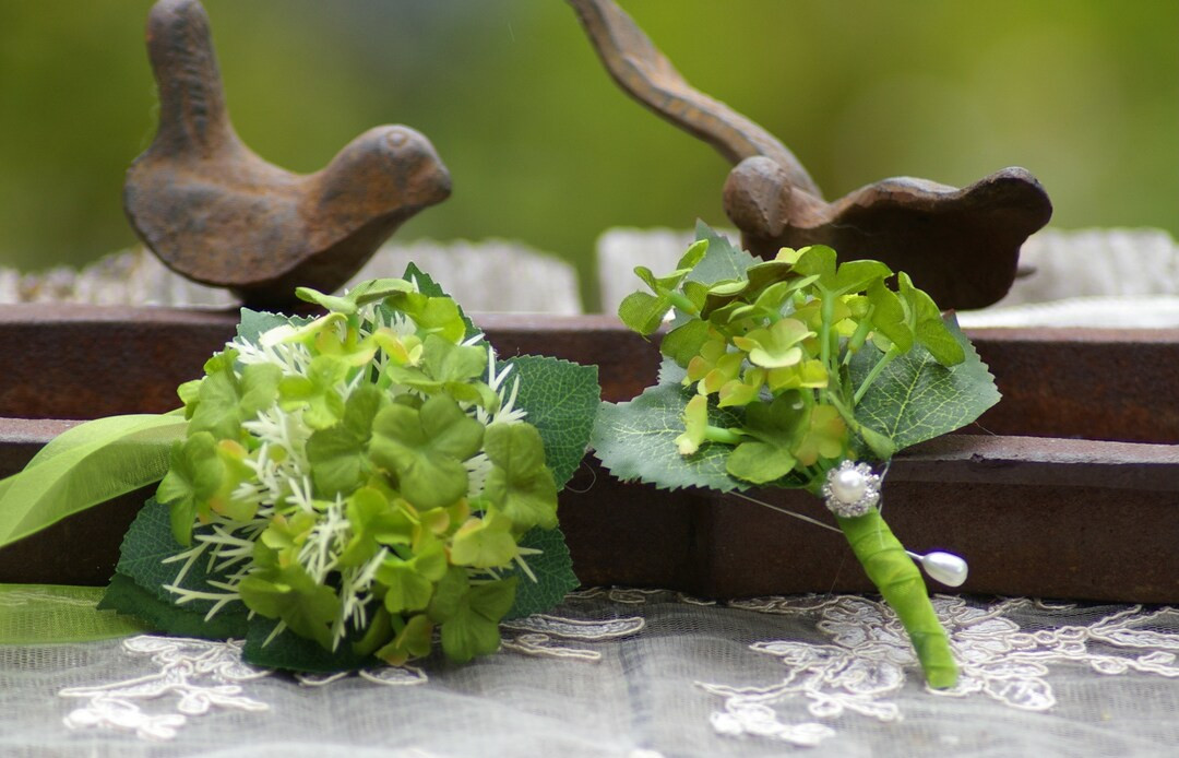 Kate's Shamrock Silk Clover Saint Patrick Irish Green Boutonniere or Corsage - Etsy | Etsy (US)