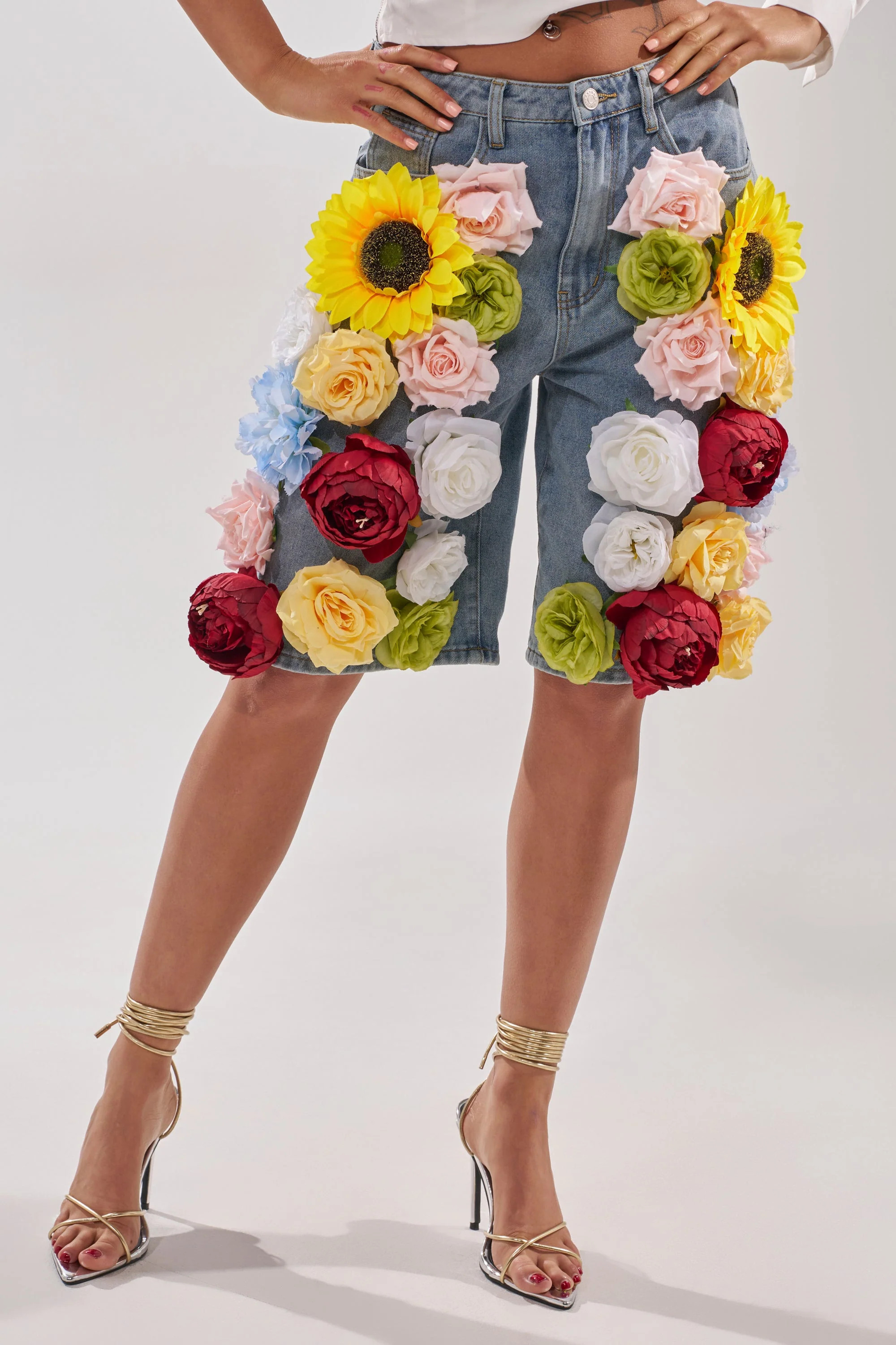 FLOWER POWER BERMUDA SHORT | AKIRA