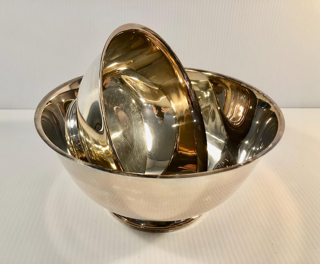 Vintage Silver Bowl Set, Oneida Paul Revere Silver Plated 10" Bowl & 8" Gorham EP Y780 Bowl, Ribb... | Etsy (US)