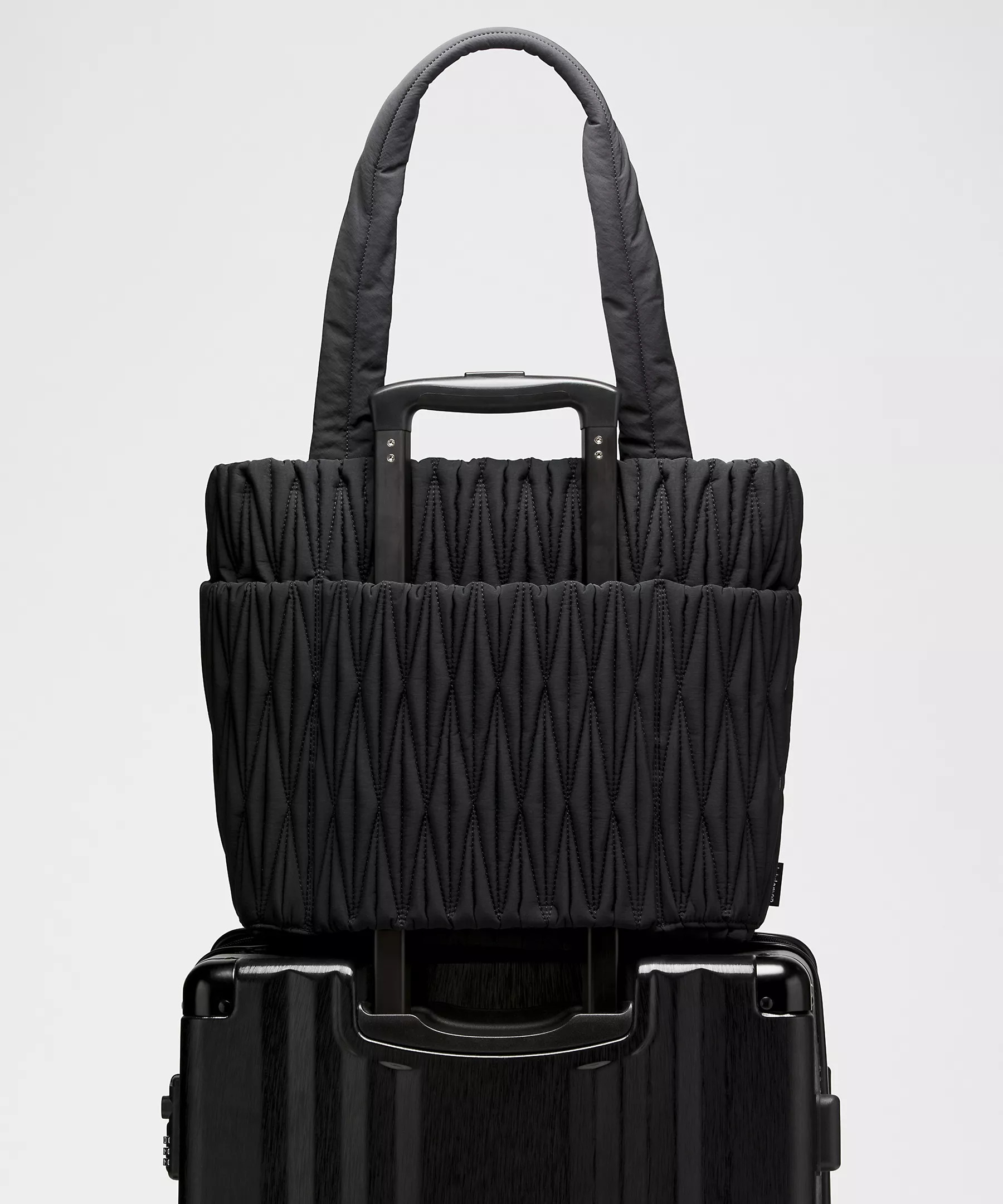 Diamond Quilt Tote Bag 14L | lululemon (CA)