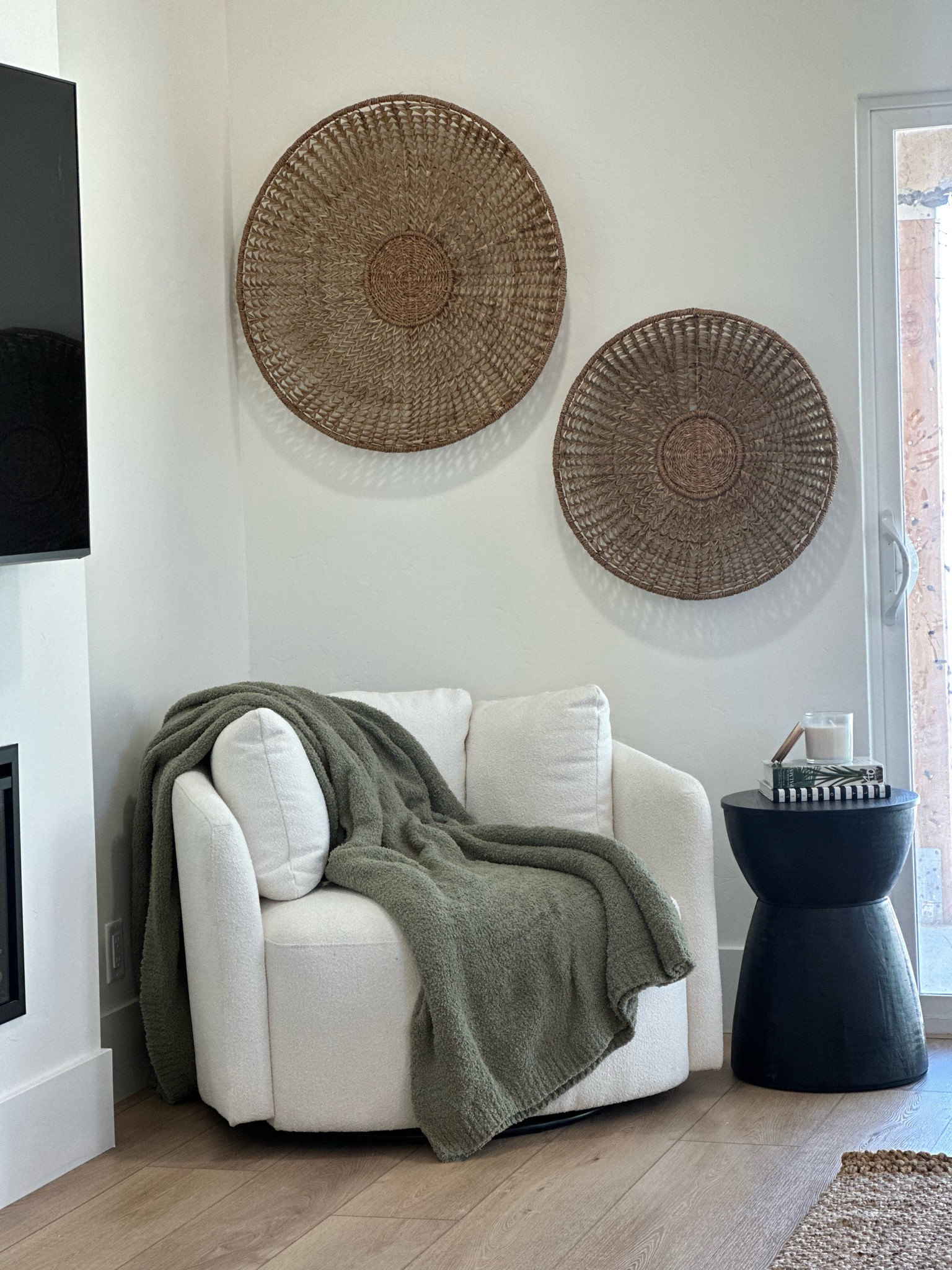 Cozy little corner

#LTKSaleAlert #LTKStyleTip #LTKHome