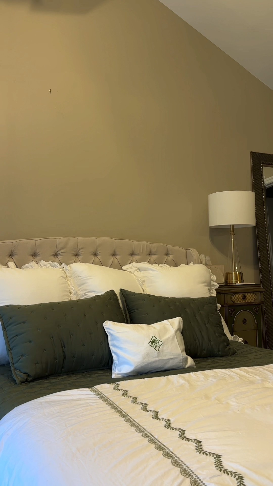 My favorite bedding is on sale for cyber Monday! These sheets are to die for! They are bamboo and are so soft and cooling. You can use the code INFG-25MIRANDAMWEILAND10 if you are a first time customer. It stacks on top of their Black Friday deals! 

Quince / bedding / fresh bedding / bamboo bedding / white bed sheets / green bedding / bedroom details / bedroom furniture 

#LTKHome #LTKSaleAlert #LTKCyberWeek