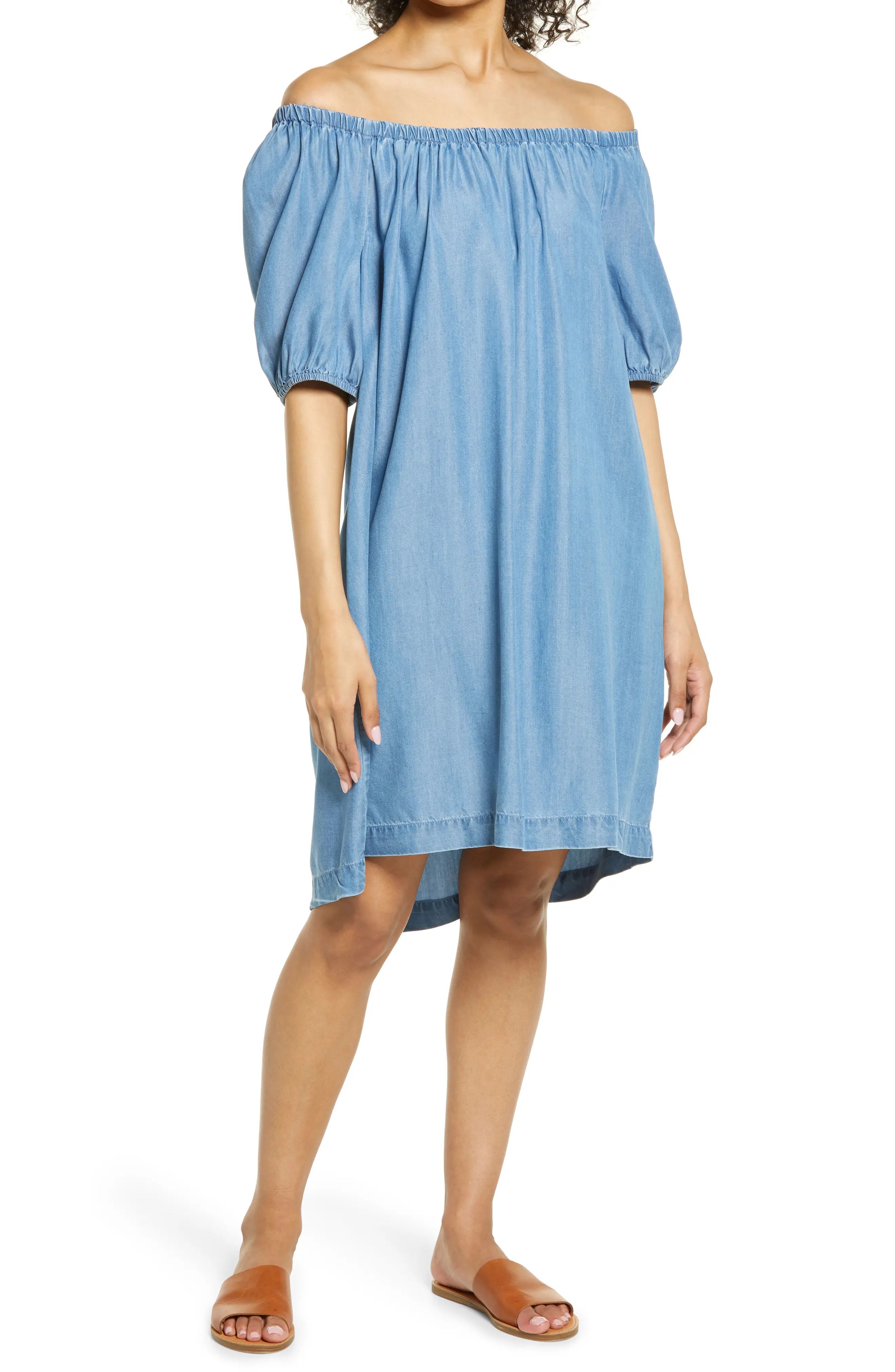 Women's Beachlunchlounge Ceyda Off The Shoulder Chambray Dress, Size Medium - Blue | Nordstrom