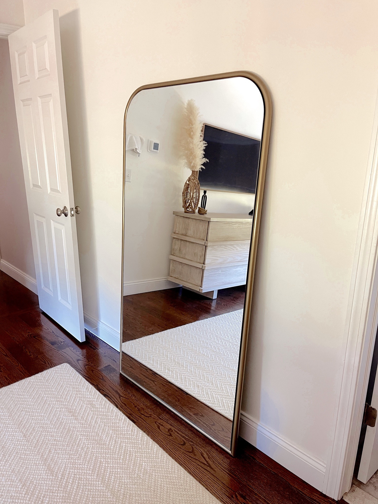 25% off my Anthro mirror

#LTKhome #LTKSale #LTKsalealert