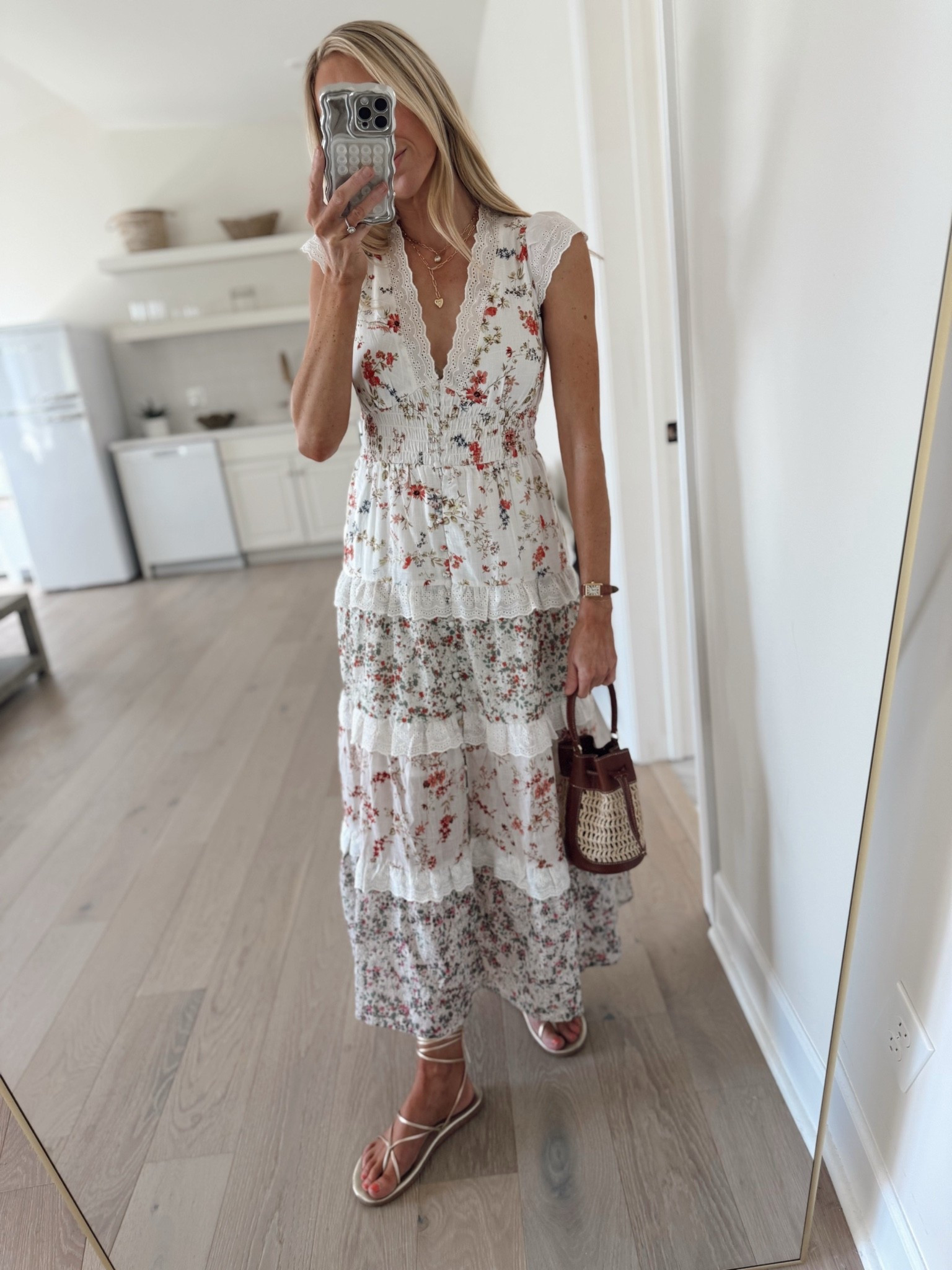 Love this floral maxi dress for summer so much!
Runs true to size I’m 5’5”

Summer dresses