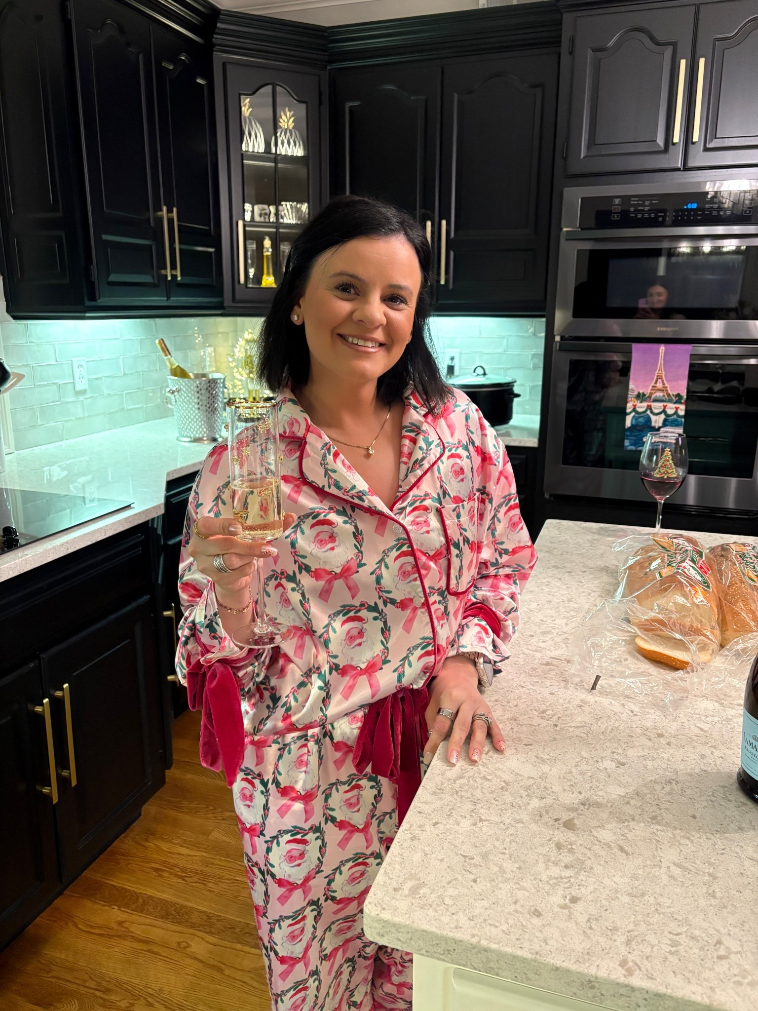 Pink Santa Satin Pajama Set! 😍

#LTKmomlife #LTKHoliday #LTKGiftGuide