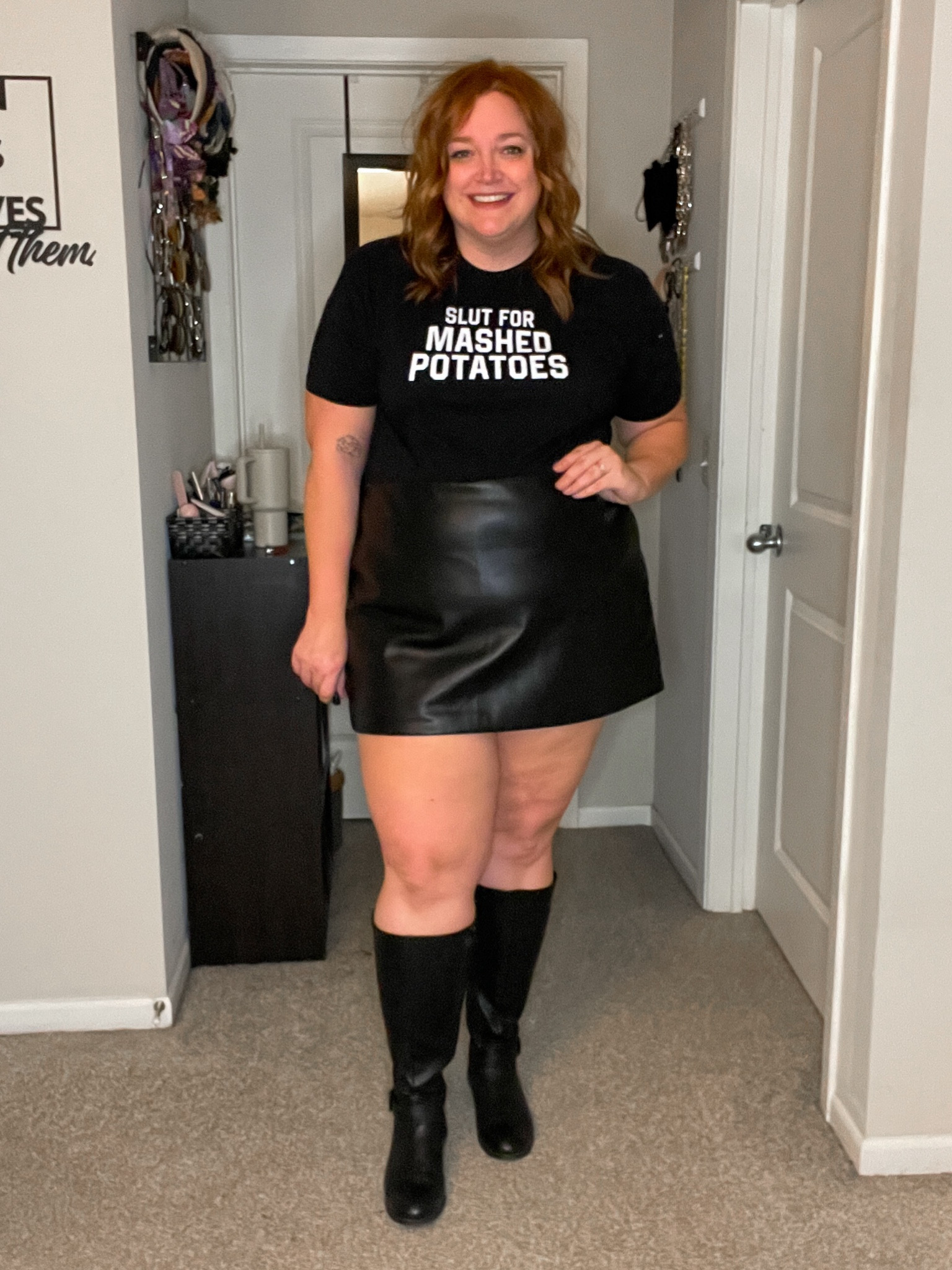 The fun aunt reporting to Thanksgiving duty 

#LTKMidsize #LTKHoliday #LTKPlusSize