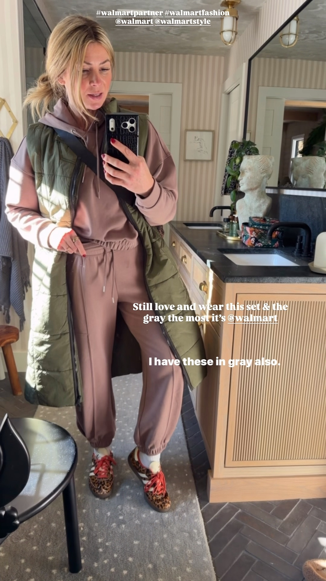 Fit true to size, in small

#walmartpartner #walmartfashion @walmartfashion @walmart @walmartstyle 