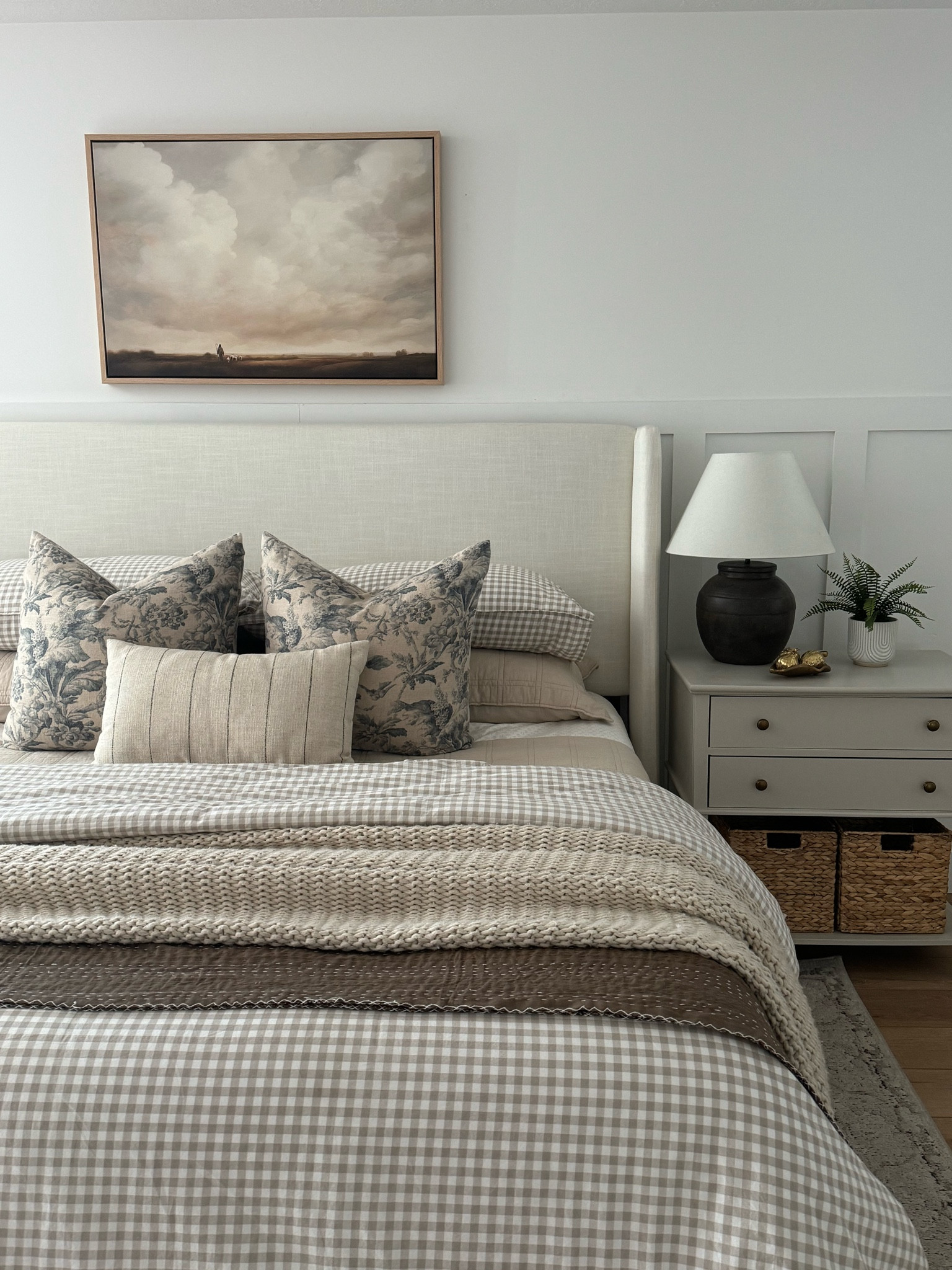 “Watched Over” from @_lightyourhome_ 

When I saw this art for the first time I knew I had to have it in my home. I know that the Savior is always watching over me, ready to help, comfort, lead and lift me. He is the good Shepherd 🤍 
 
I love waking up each morning and seeing this beautiful art over my bed helping me remember Him.

@_lightyourhome_ is offering you guys 15% off your order + free shipping in the US with the code “countrygirlhome15”


#LTKFamily #LTKHome