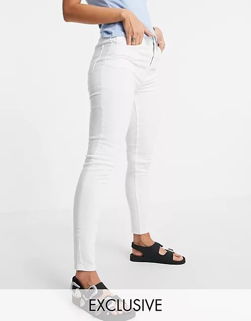 Reclaimed Vintage Inspired - Jean skinny style années 90 - Blanc nuage | ASOS (Global)