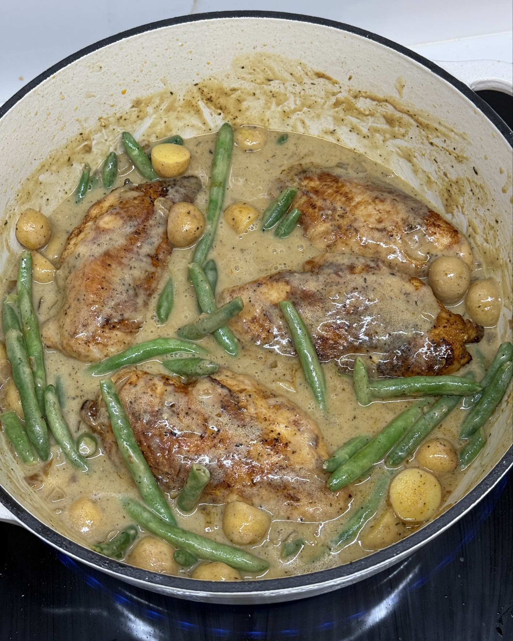 New kitchen favorite 🤍
I picked up this 7.5qt enameled Dutch oven from Target today and I’m already obsessed. It’s perfect for one-pot dinners like this creamy chicken with potatoes and green beans.

It goes from stovetop to oven, holds heat really well, and the neutral color matches everything in my kitchen. Such a good affordable alternative to the expensive Dutch ovens!

Linking it here if you’ve been wanting one.

#targetfinds #targethome #ltkhome #ltkitchen #dutchoven #onepotmeal #homecooking #kitchenfinds