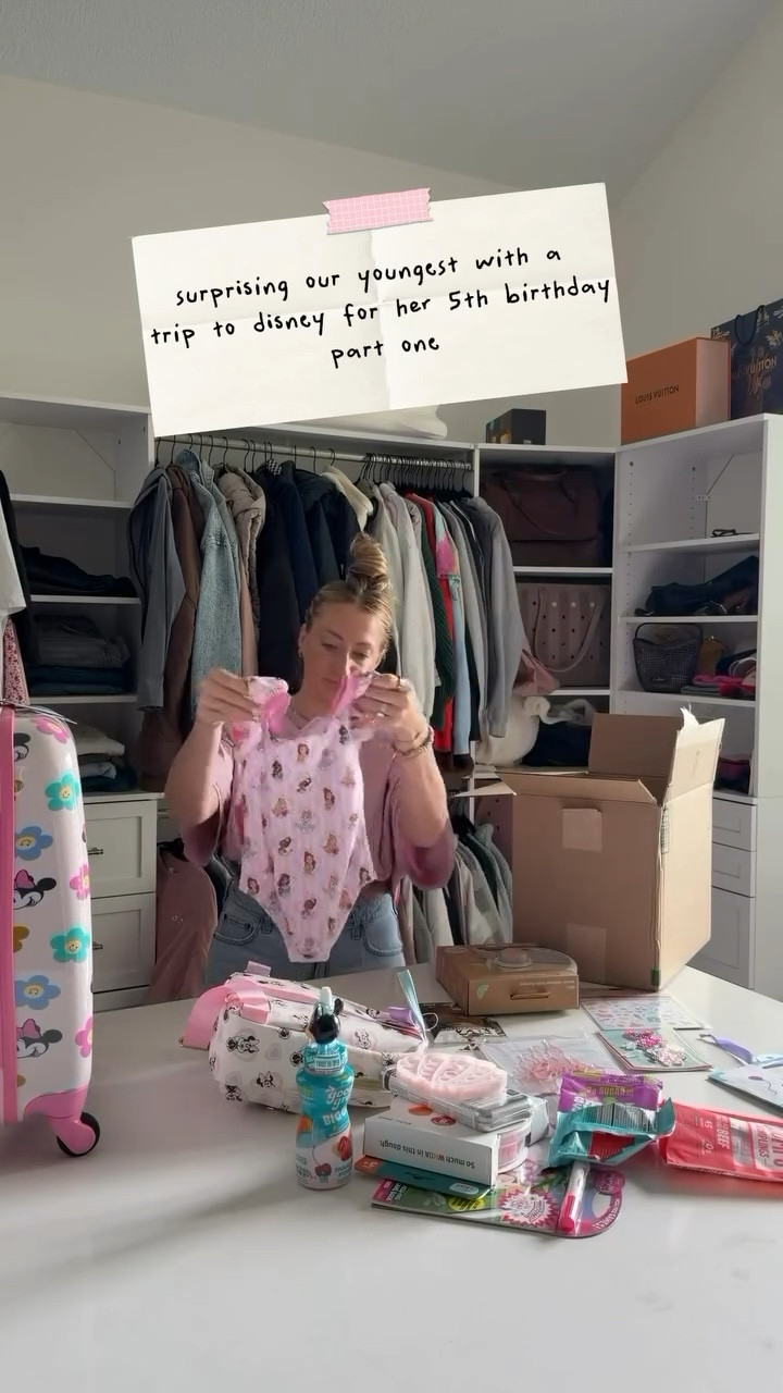 let the countdown begin 🥹✨

follow along for part two + more gifting/party content, DIY and everything in between ◡̈ comment a 🤍 and I’ll send you the direct links 🔗

If you’re new here, birthdays + gifting are my FAVE! and as my last baby steps into little girlhood in a week we wanted to take her to her most fave place. the big surprise though is it’s just her, me and my husband. her sissys are staying back and they were so supportive when I told them my plan 🤍 (they are 6+8). we leave the day before her bday, spend the day at MK, with BBB and royal table reservations and then fly home the next day. really looking forward to the 1:1 time with her and seeing her reaction! she is by far my most Disney princess obsessed child, and I hope this is a core memory she’ll always remember 🥹💓

#disneysuprise #girlmama #travelwithkids #homeinspo #diyhome