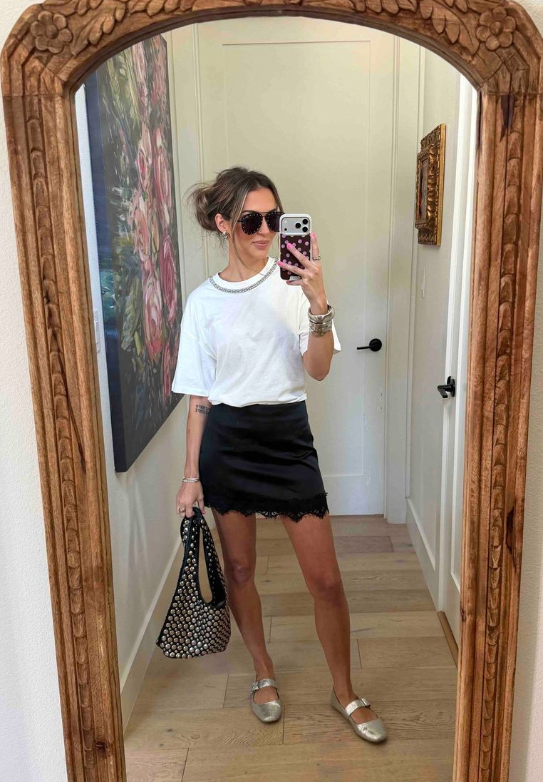 ootd!!

my fav skirt!!! comes in multi colors  

 #LTKootd