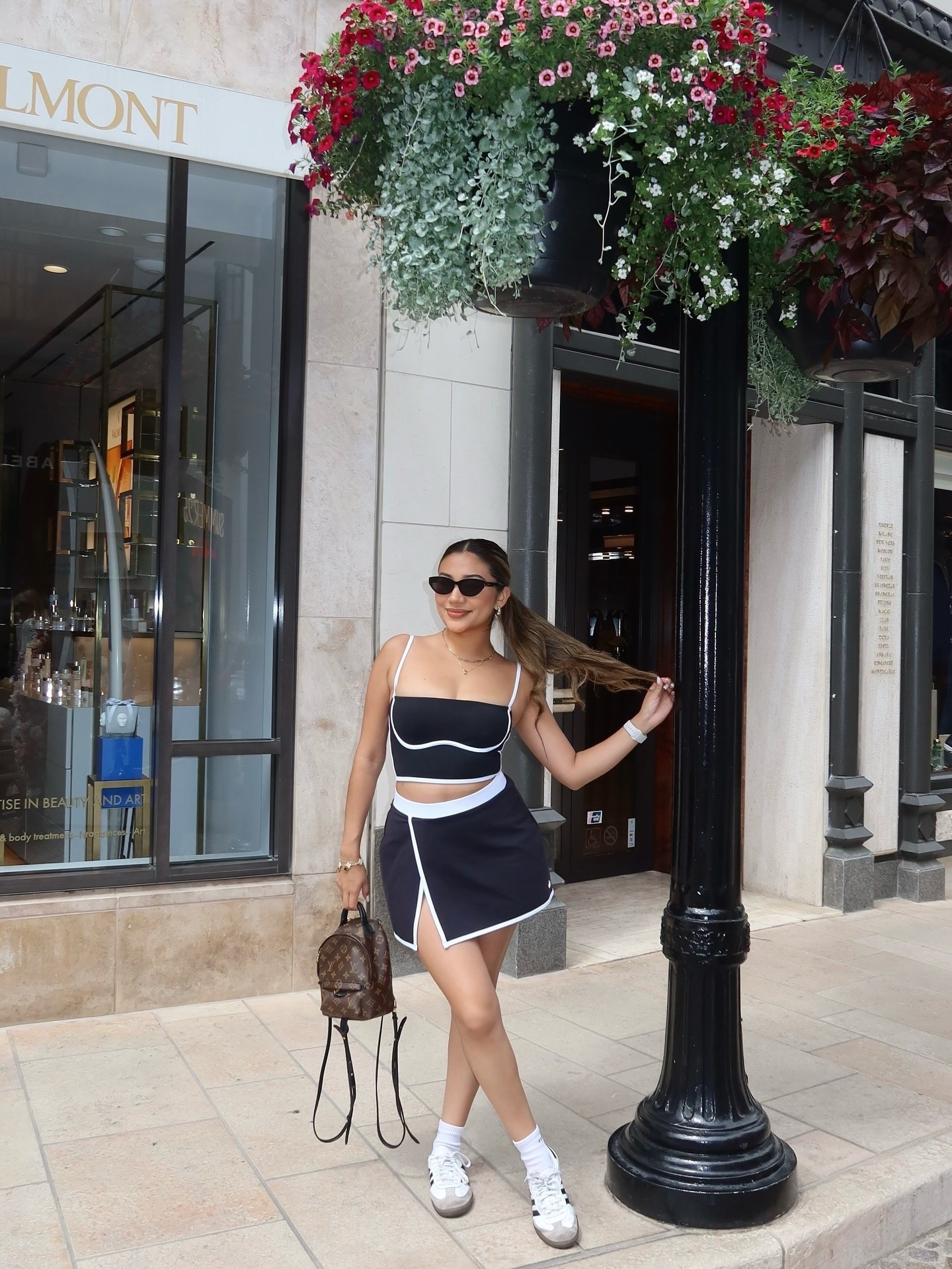 iconic in the new collection of @soleasunnies dropping soon 👀🖤⭐️ 

#ootd #explore