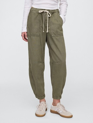 Mid Rise Pull-On Soft Barrel Jeans | Gap Factory