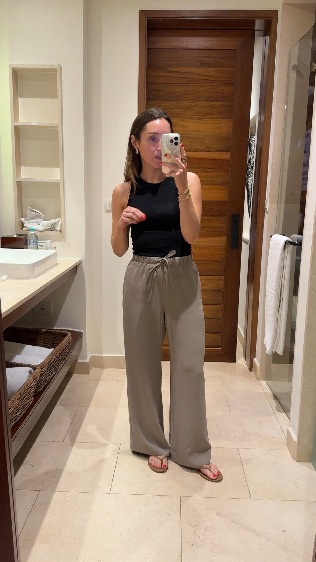 Proof that the Aritzia lodge pants are worth the money! 16 hours of travel later and I still wore them to a quick dinner  