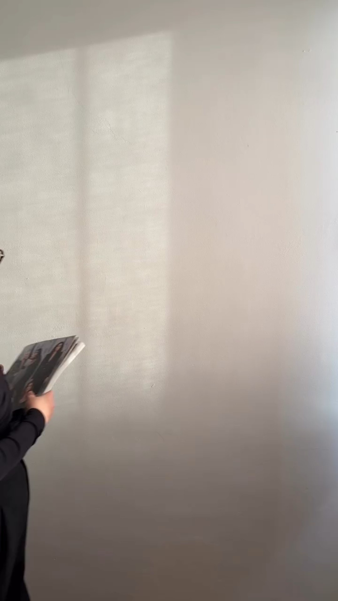 Le Black Friday approche, mais plusieurs marques ont déjà lancé leurs premières offres.
Si tu veux être certaine de ne rien louper des meilleures promos mode, j’ai préparé une sélection mise à jour en temps réel.

Écris BLACK FRIDAY en commentaire et je t’envoie tout 🤍🛍️
.
.
.
.
.
#blackfriday #bonplan #mode

Commente SHOP ci-dessous pour recevoir un DM avec le lien vers ce billet sur mon LTK ⬇. https://liketk.it/5A1Yo

#LTKCyberWeek #LTKeurope #LTKfrance