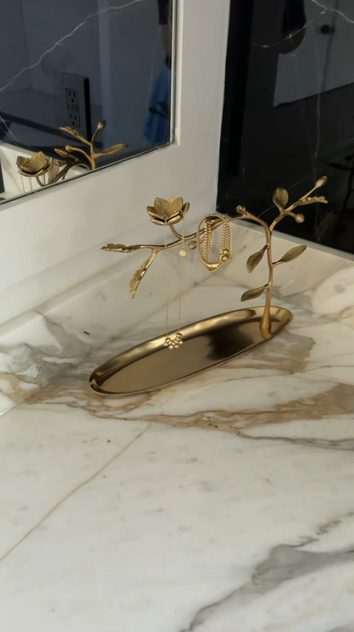 I am in love with this jewelry stand from Anthropologie!!

#LTKHome #LTKSeasonal #LTKStyleTip